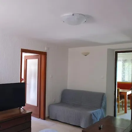 Livio's Place شقة لابين