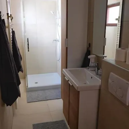 شقة Livio's Place لابين