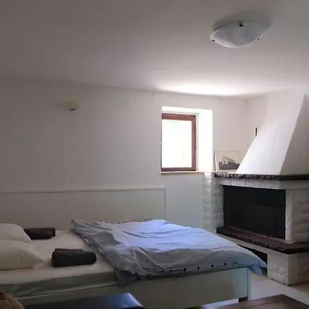 Livio's Place *